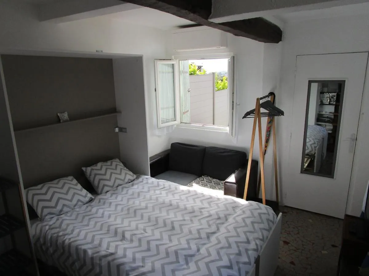 Homestay Helios Apartment Le Cannet