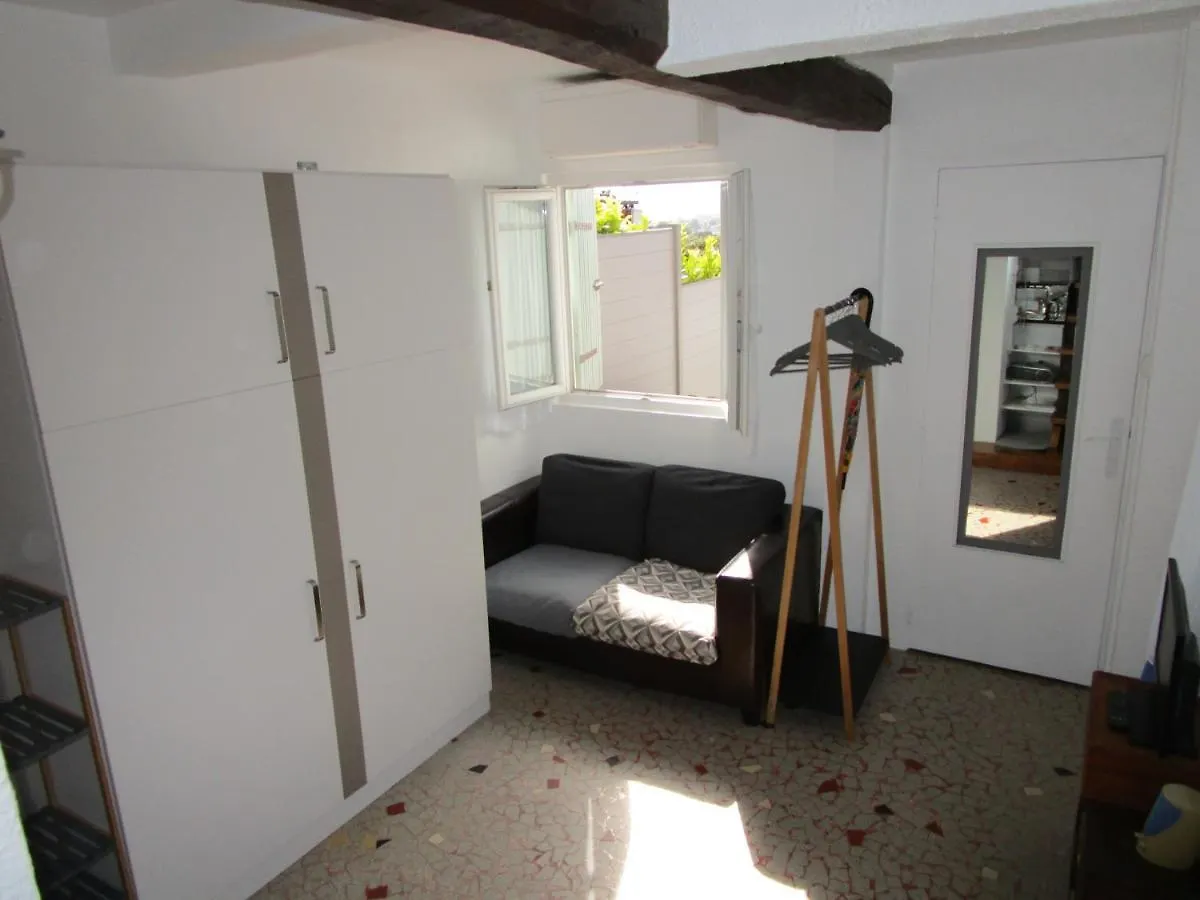 Homestay Helios Apartment Le Cannet
